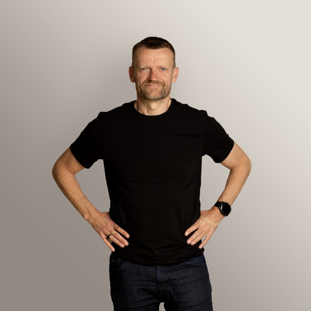 Frank Hvam - Danmarks ukronede konge af det akavede