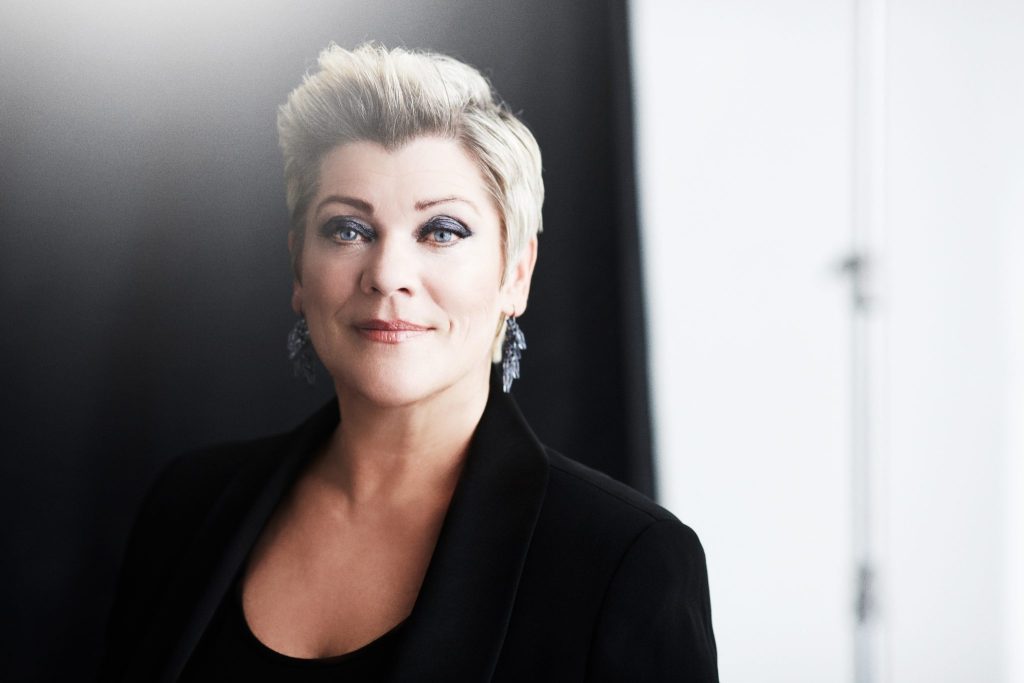 Ann-Mette Elten- en lang række hitlisteplaceringer